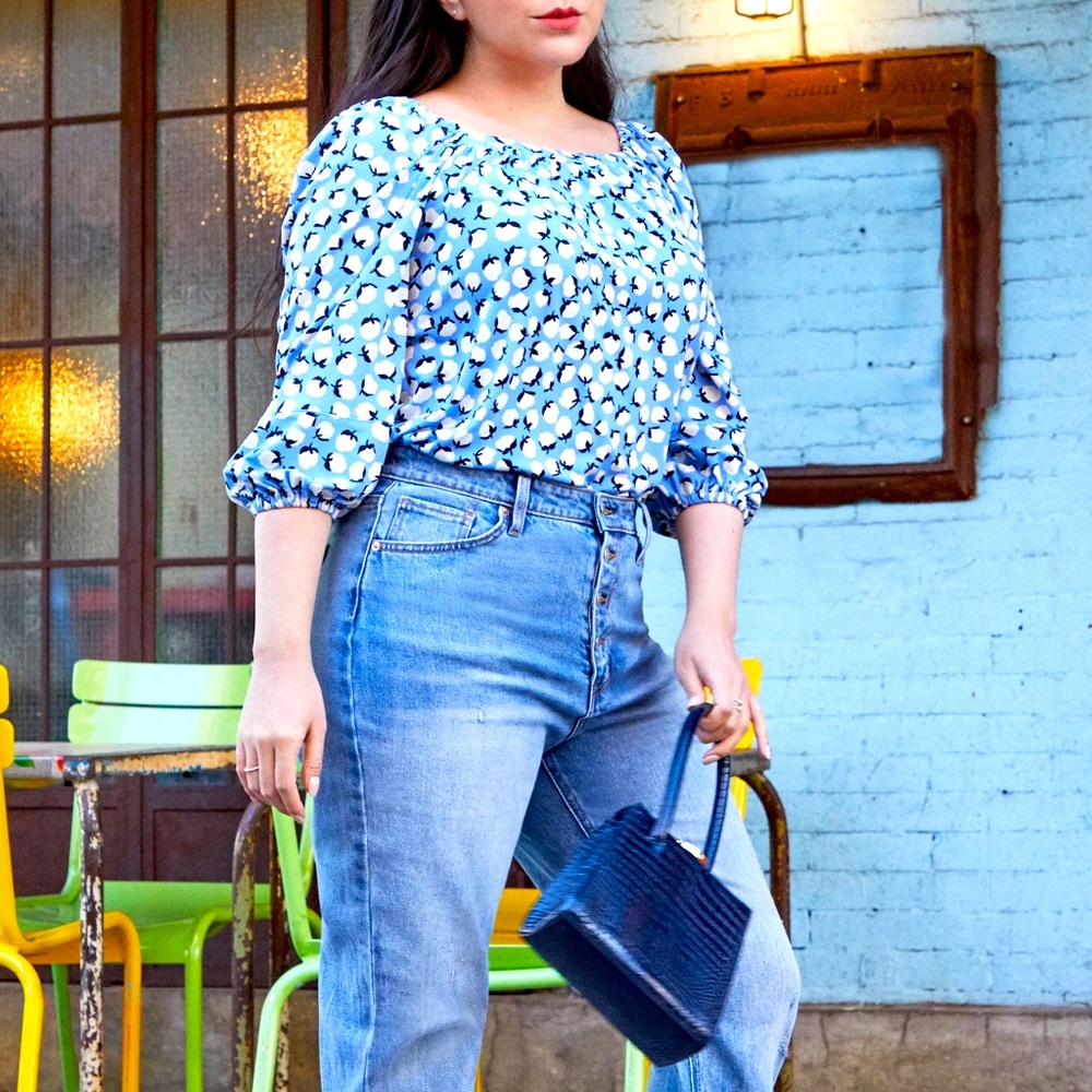 Blue blouse with peach design